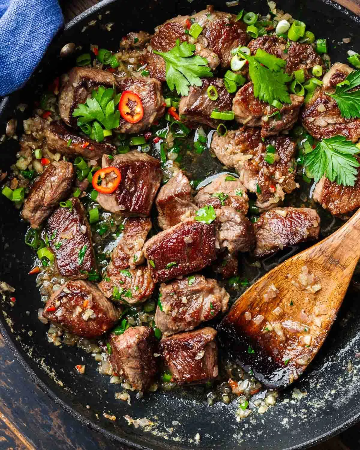 Garlic Butter Steak Bites: A Delicious Recipe to Try!