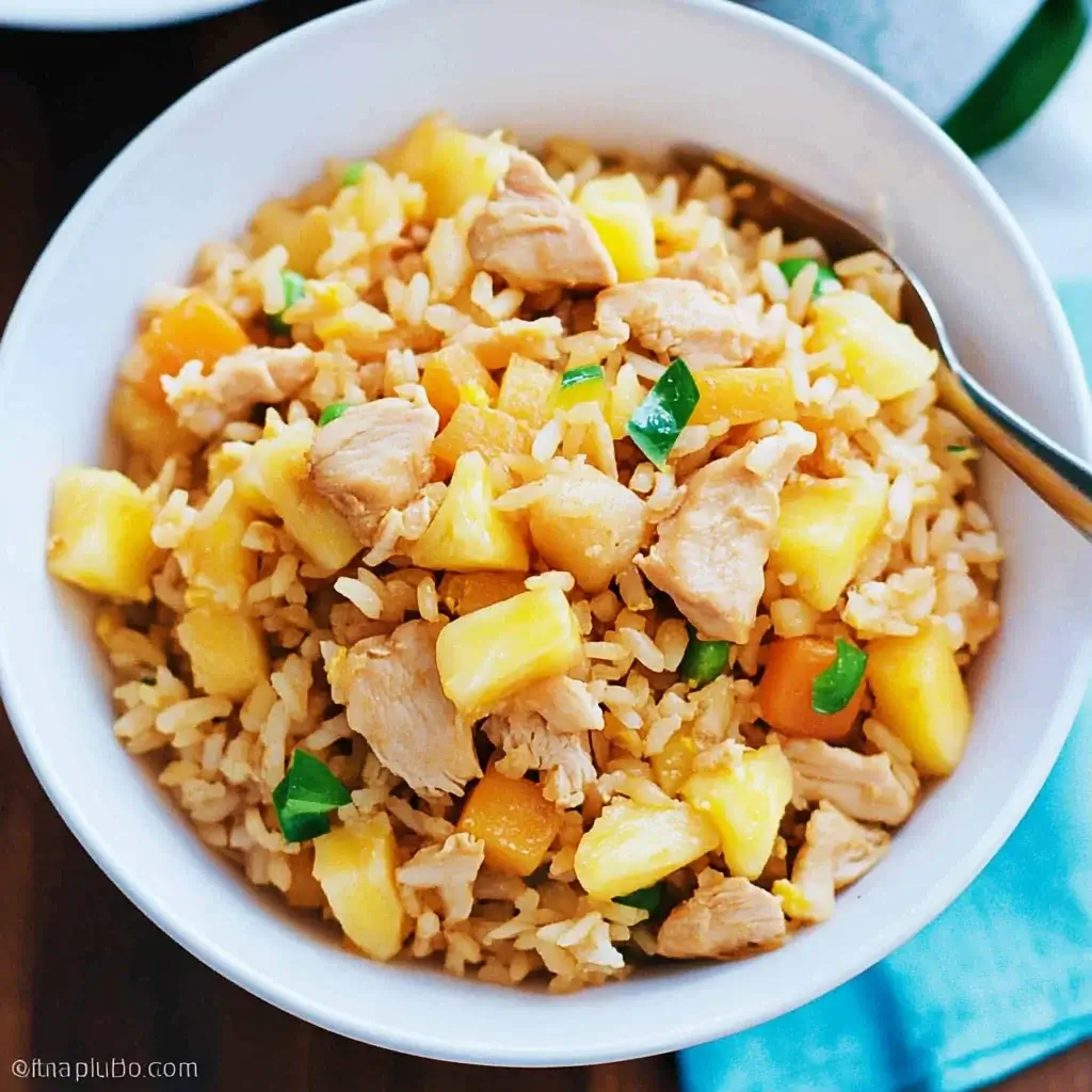 Tropical Chicken Pineapple Fried Rice: A Flavorful Delight!