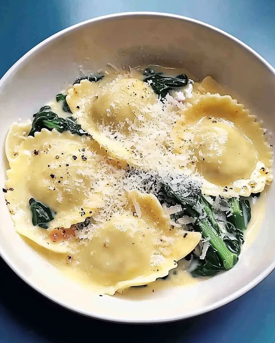 Creamy Garlic Parmesan Sauce for Cacio e Pepe Ravioli Made Easy!