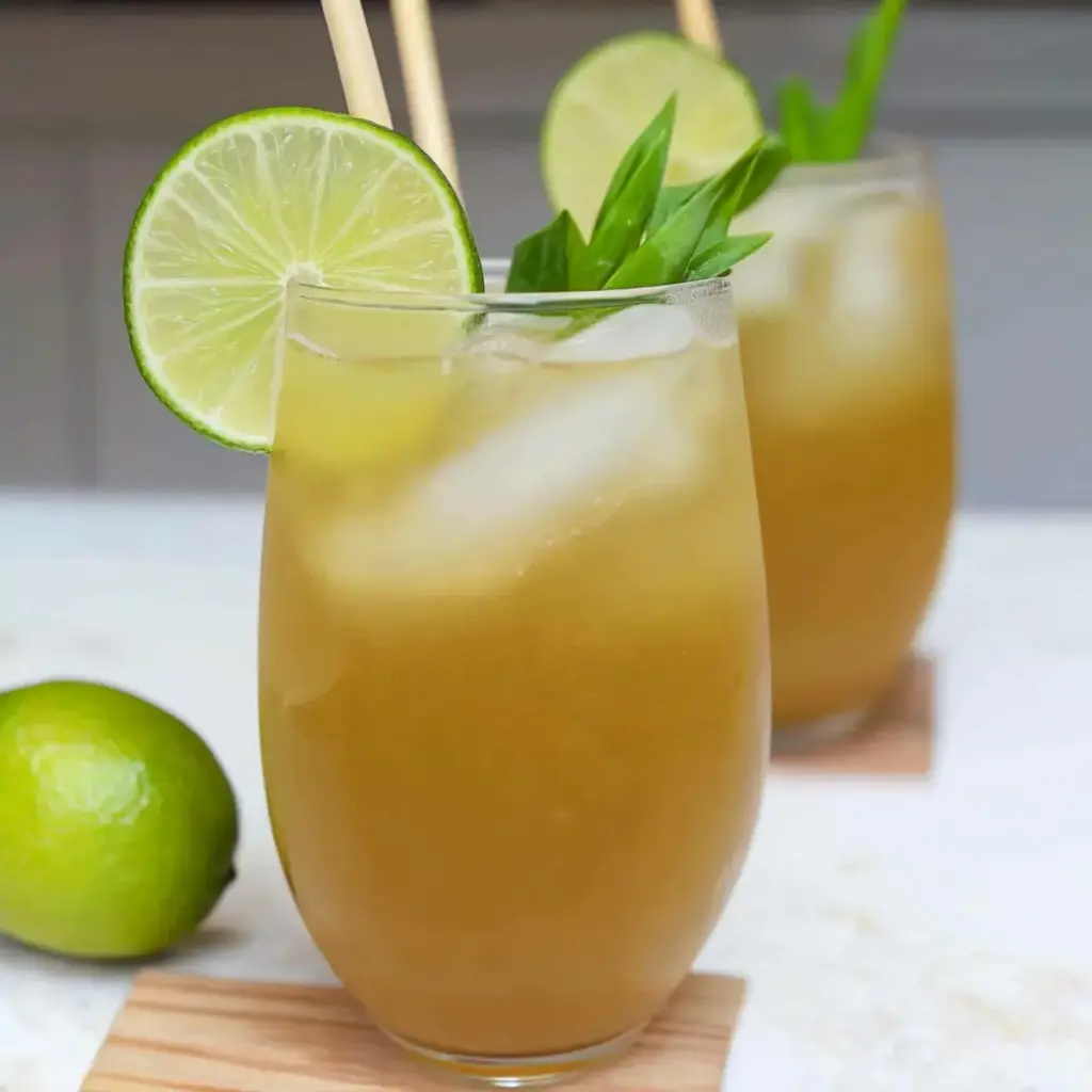 Iced Sweet Thai Lemongrass Drink